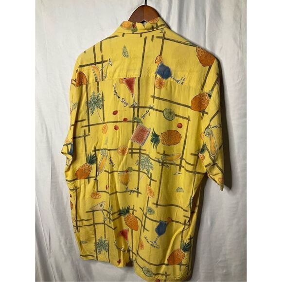 COPY - Tori Richard size medium men's button collard short sleeve casual shirt … - Picture 6 of 9